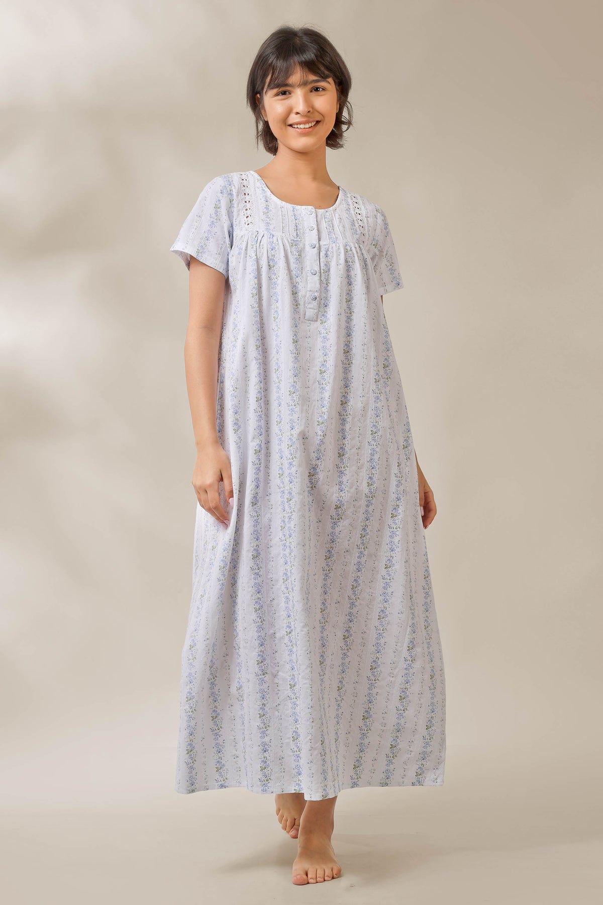 Buttercup, Nightdress