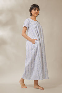 Buttercup, Nightdress