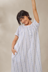 Buttercup, Nightdress