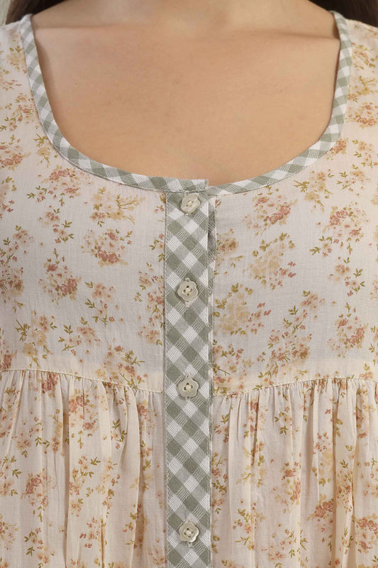 Charlotte, Dress