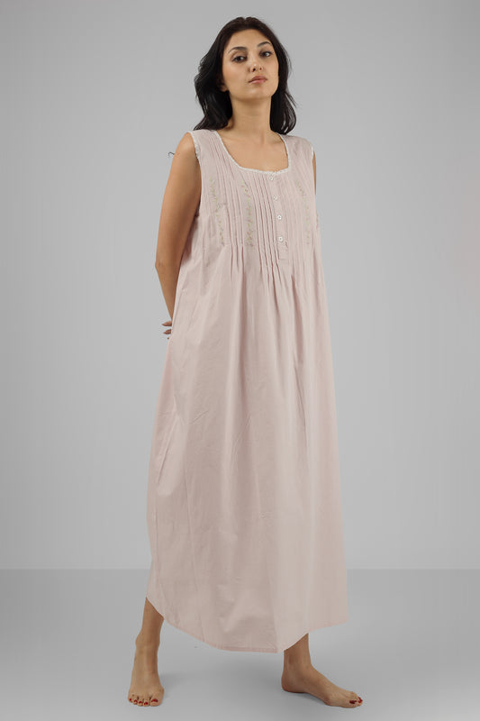 Flora, Nightdress