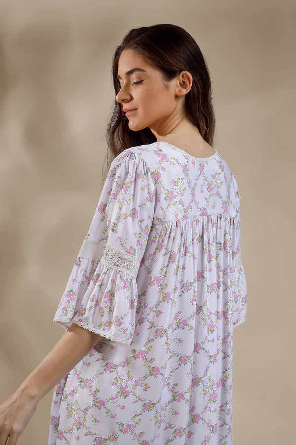 Daphne, Nightdress