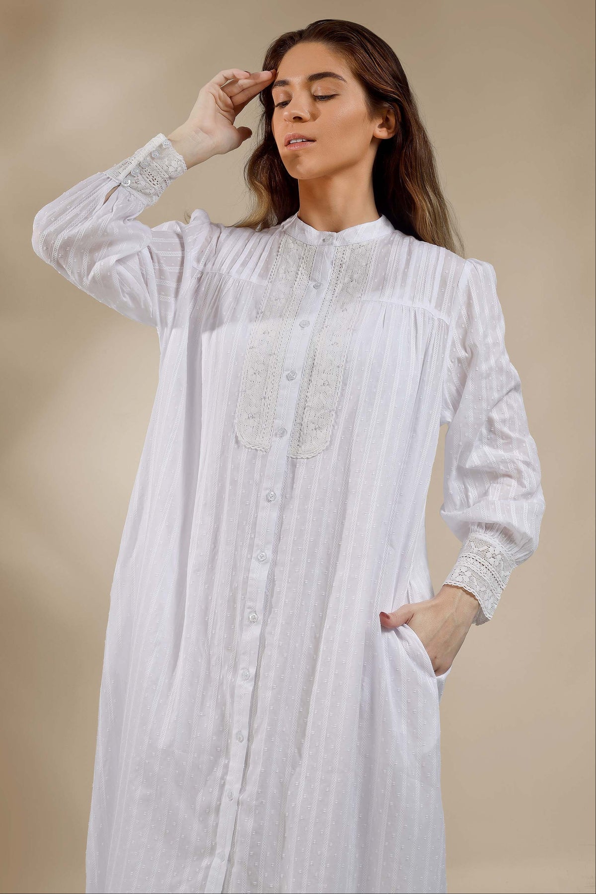 Cecilia, Nightdress & Gown