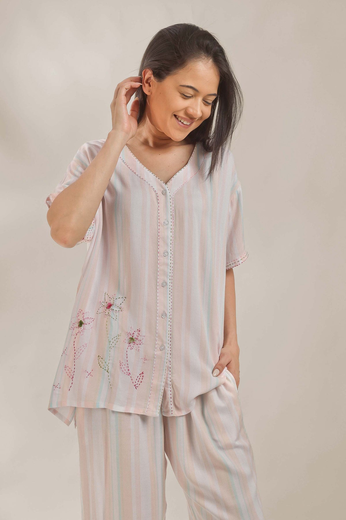 Amaryllis, Pyjama Suit