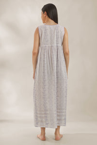 Charlotte, Dress