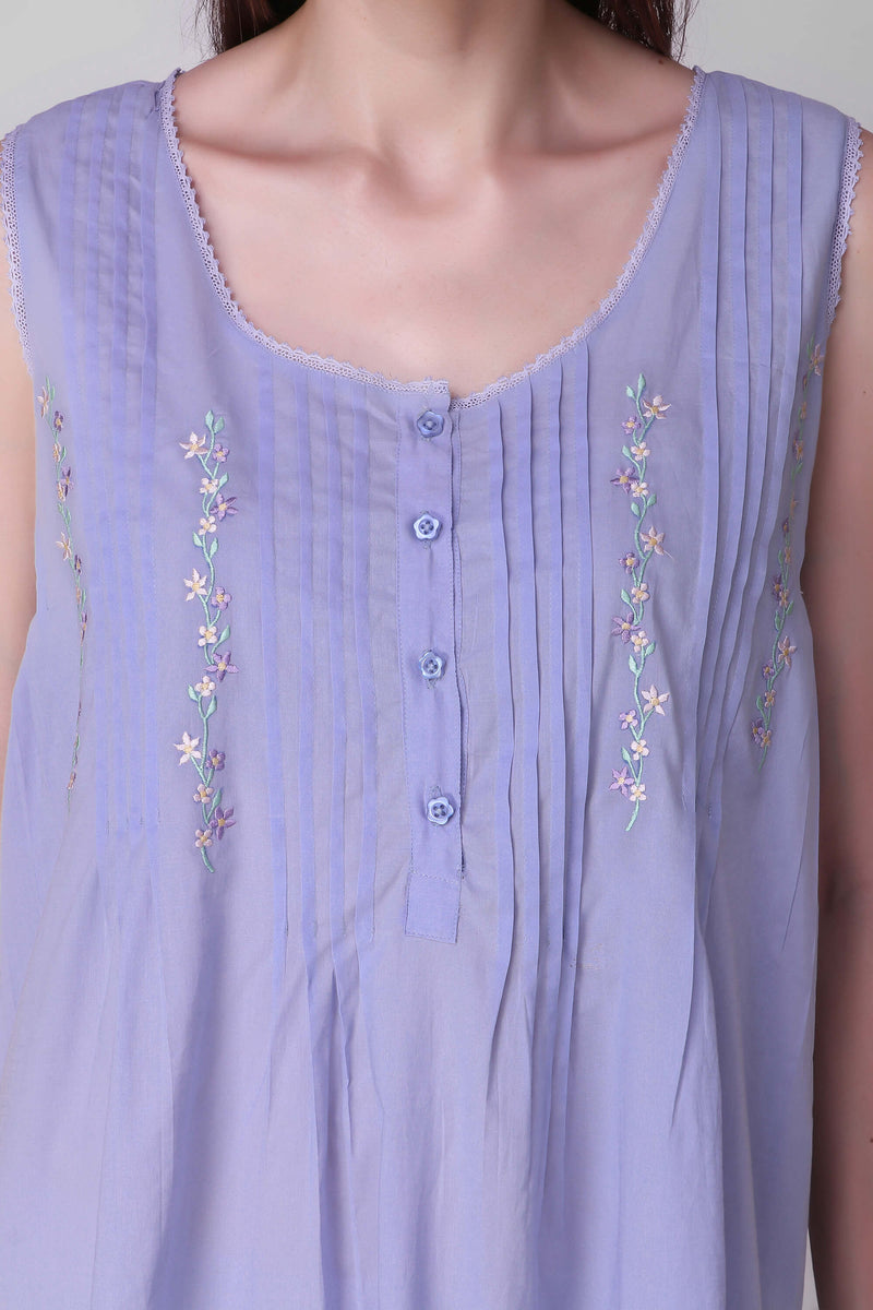 Flora, Nightdress