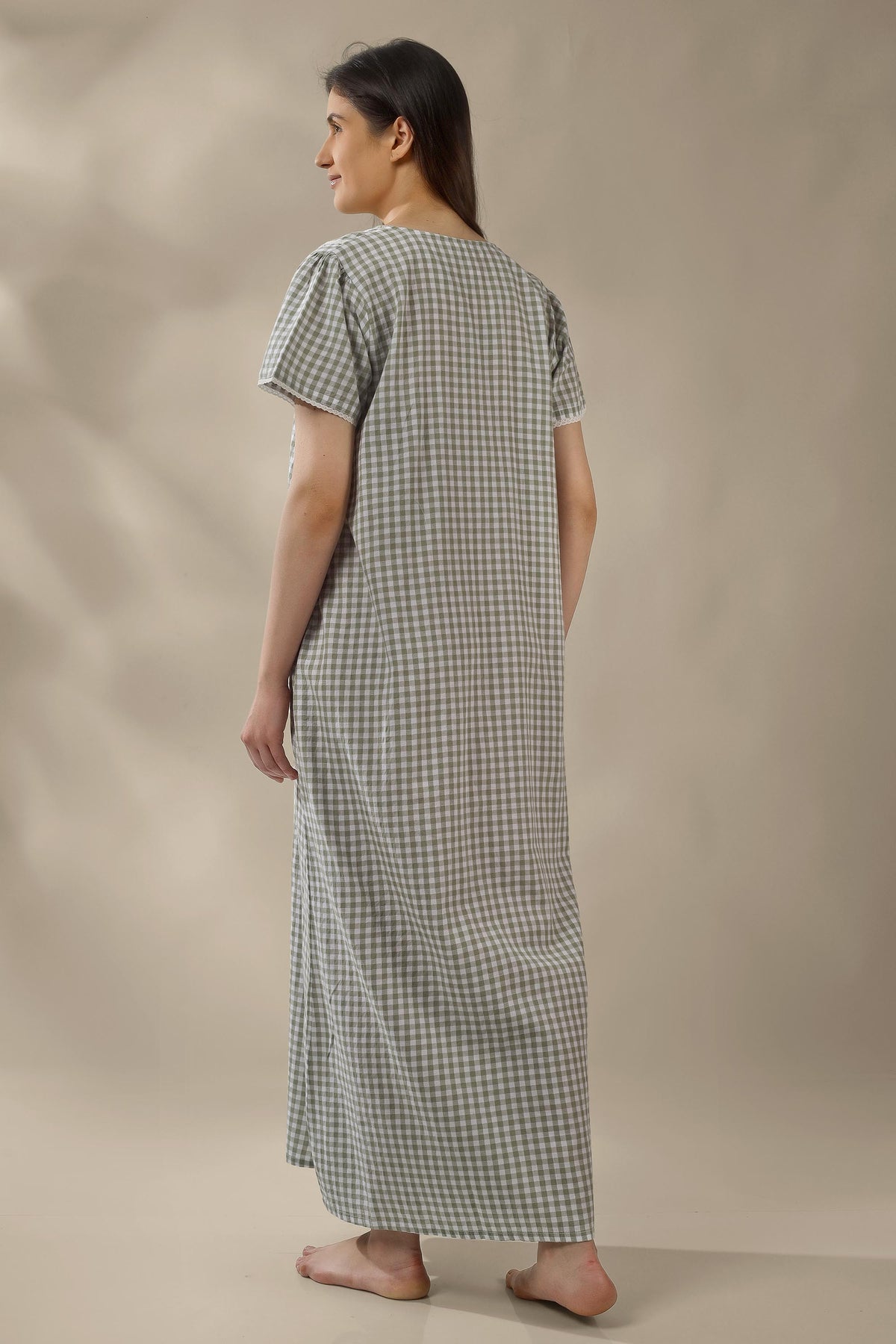 Rene, Nightdress
