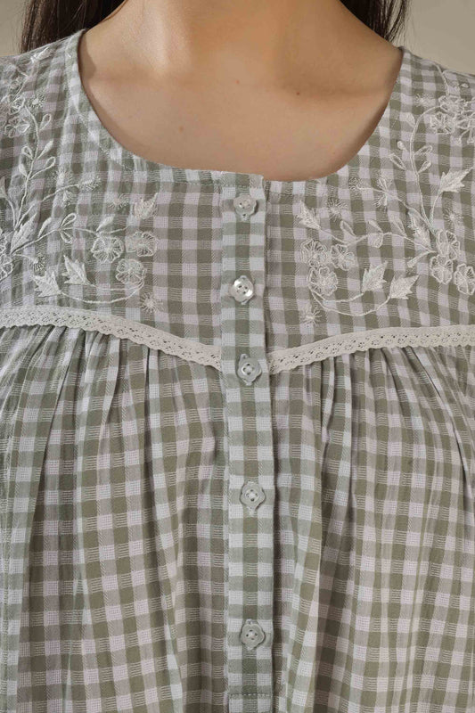 Rene, Nightdress