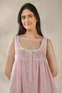 Kate, Dress