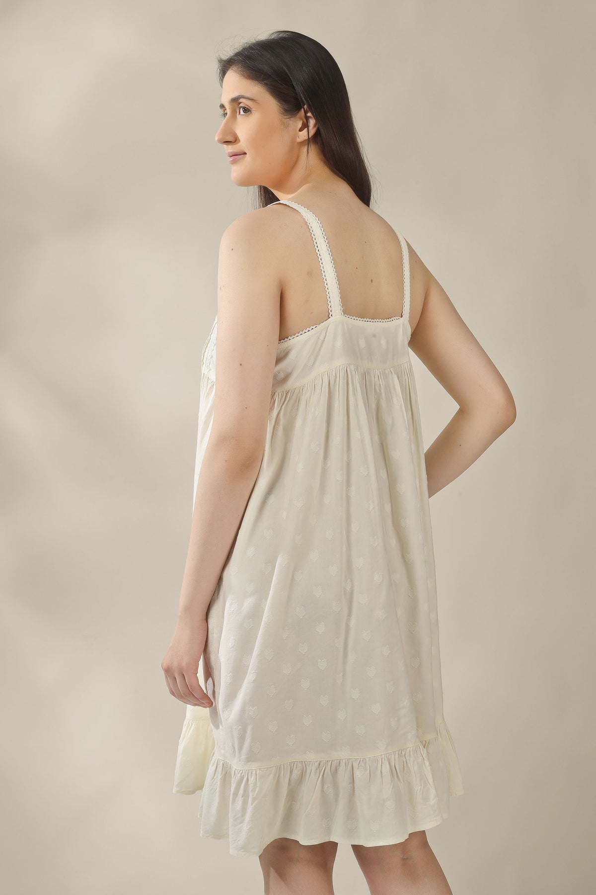 Stella, Nightdress