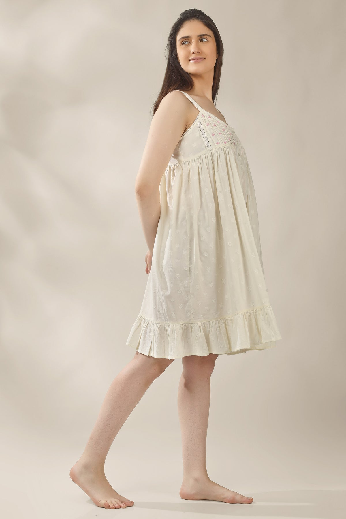 Stella, Nightdress