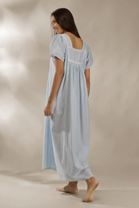 Vina, Nightdress