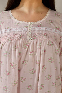 Elsie, Nightdress