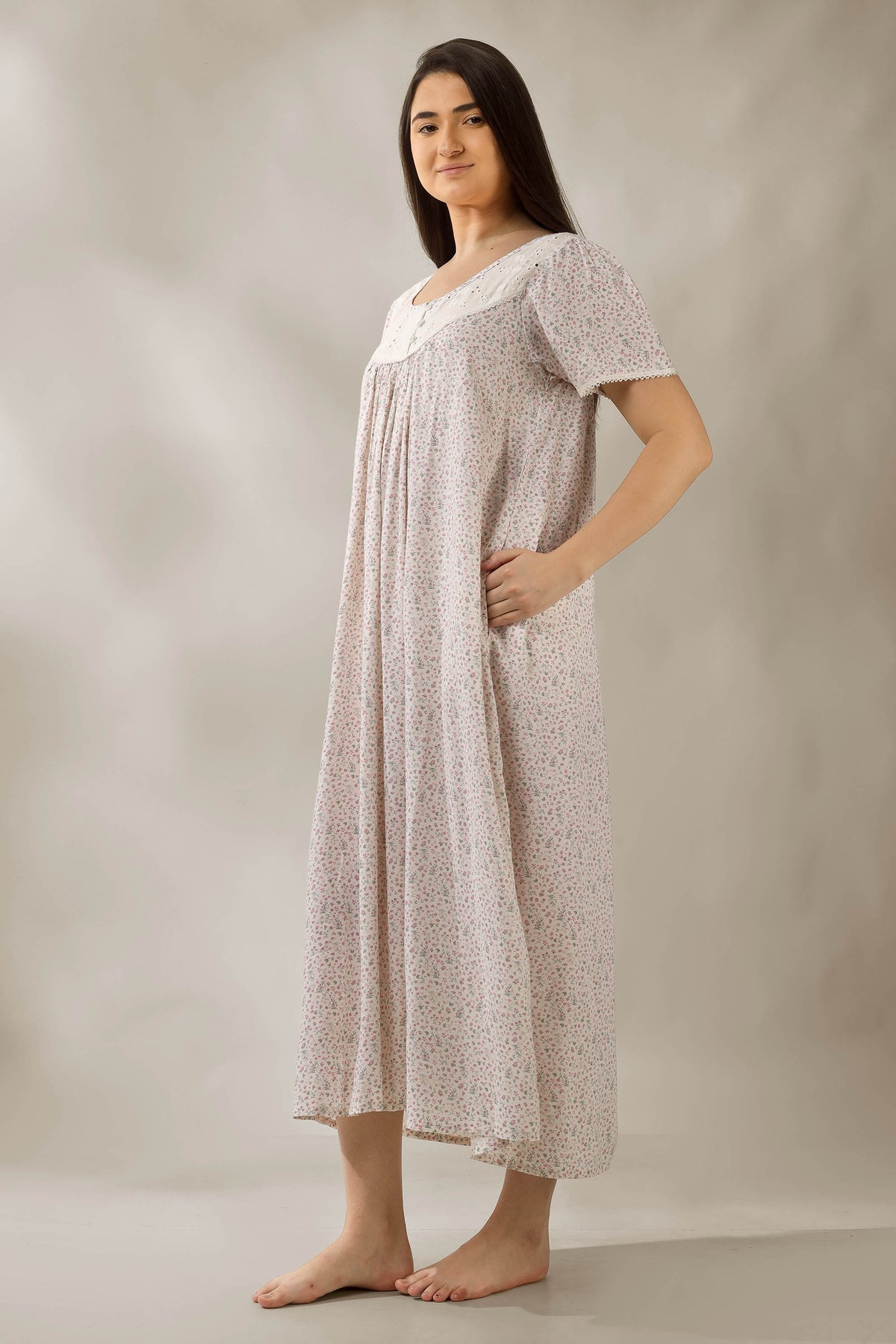Poppins, Nightdress