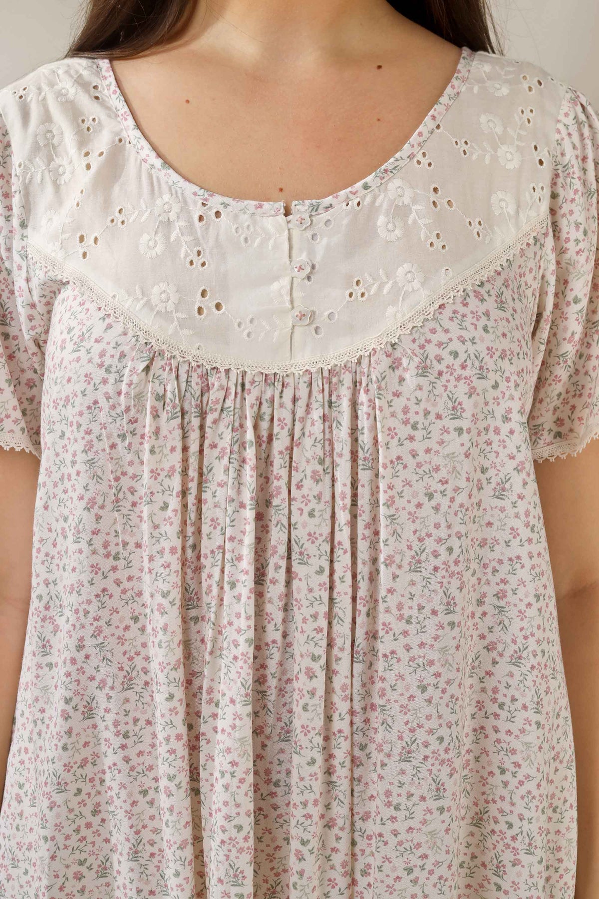 Poppins, Nightdress