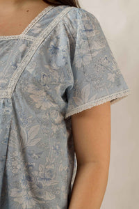 Vina, Nightdress