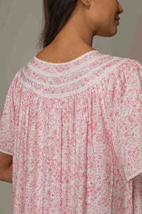 Tessa, Nightdress
