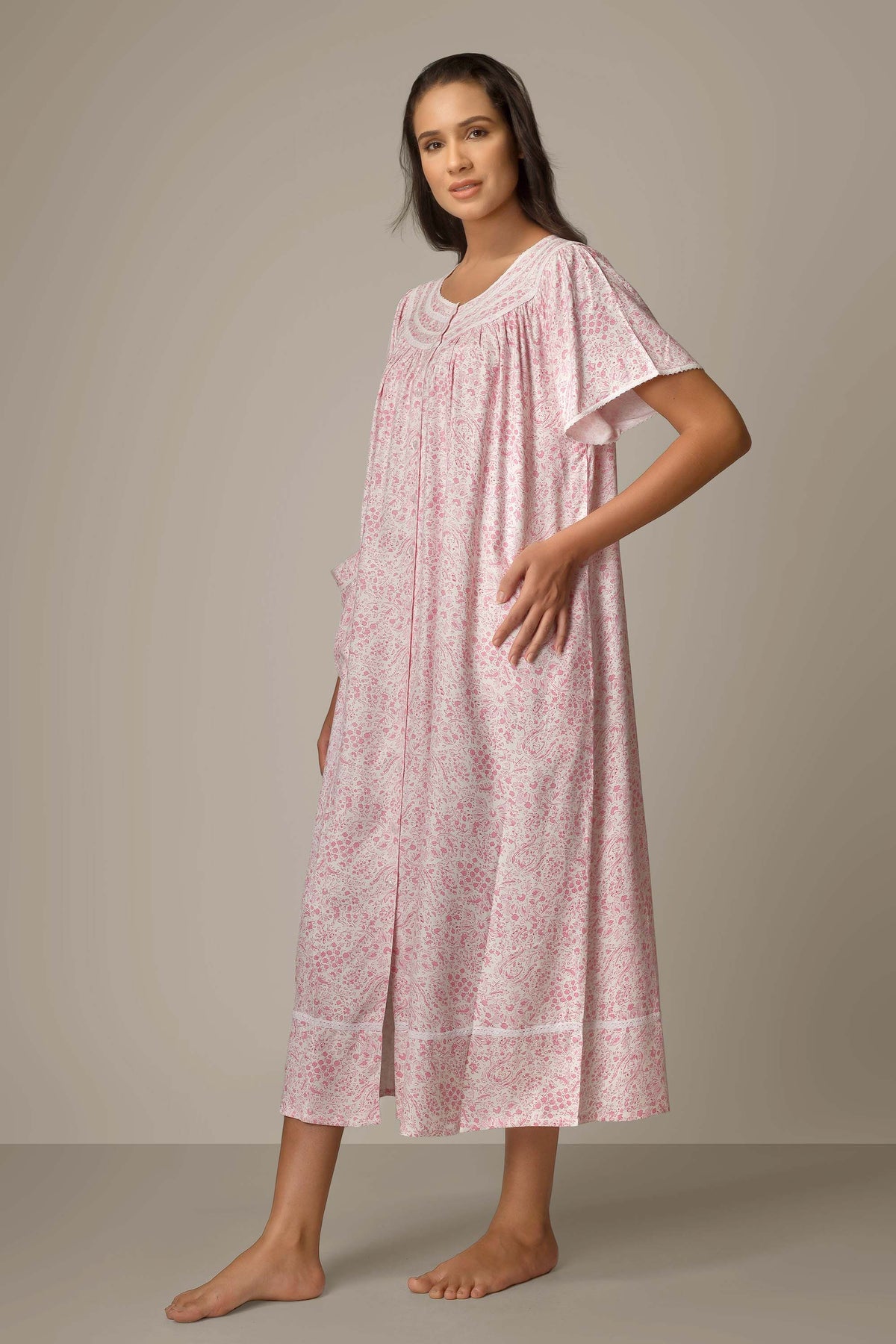 Tessa, Nightdress