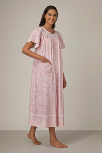 Tessa, Nightdress