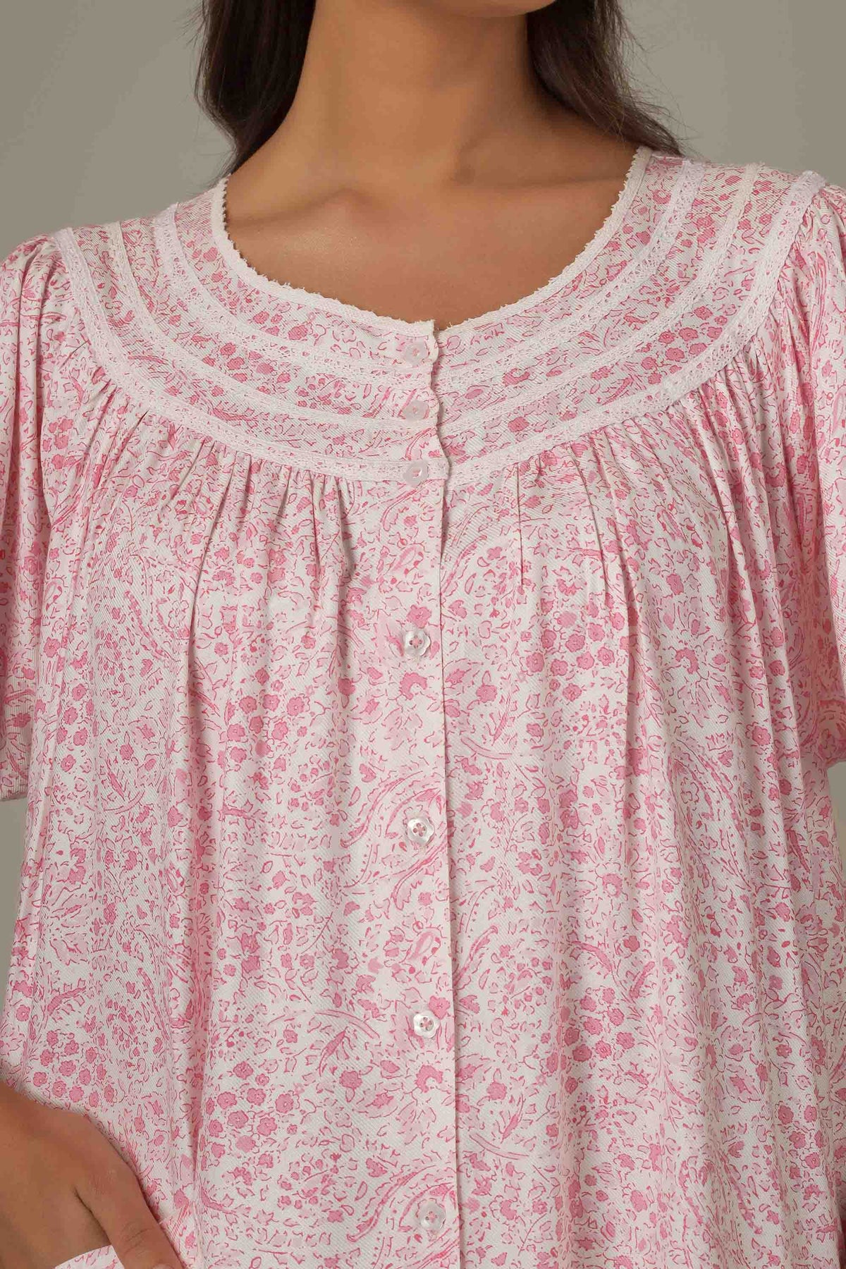 Tessa, Nightdress