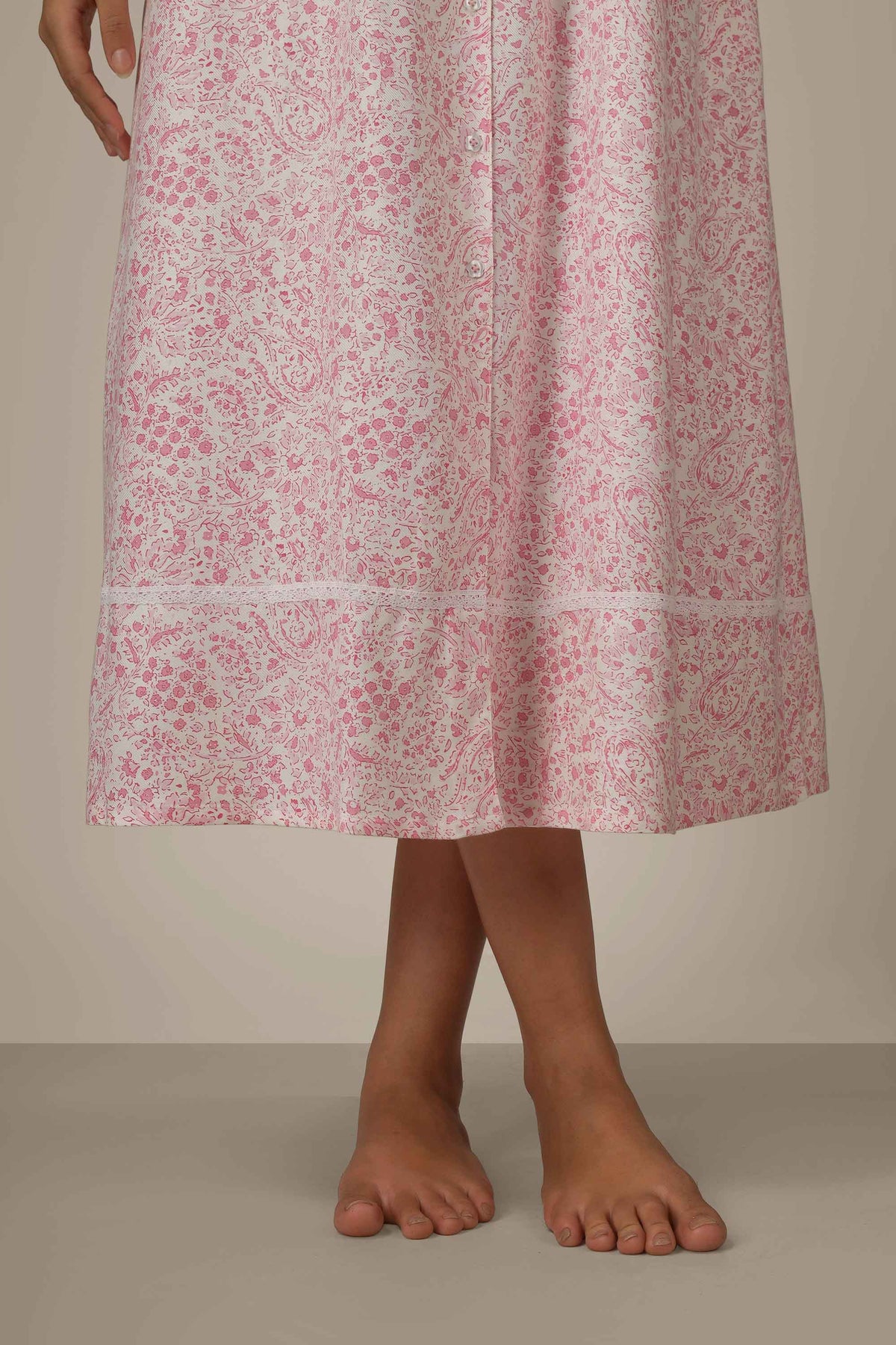 Tessa, Nightdress