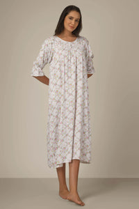 Elsie, Nightdress