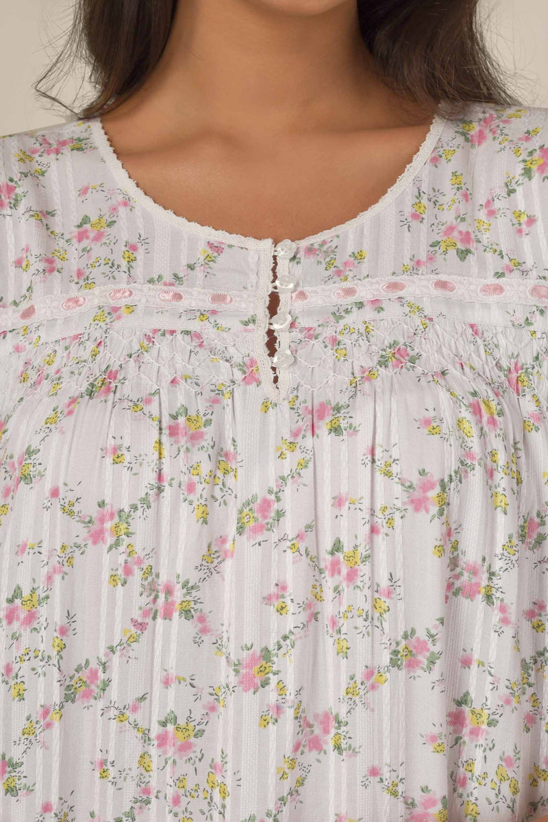 Elsie, Nightdress