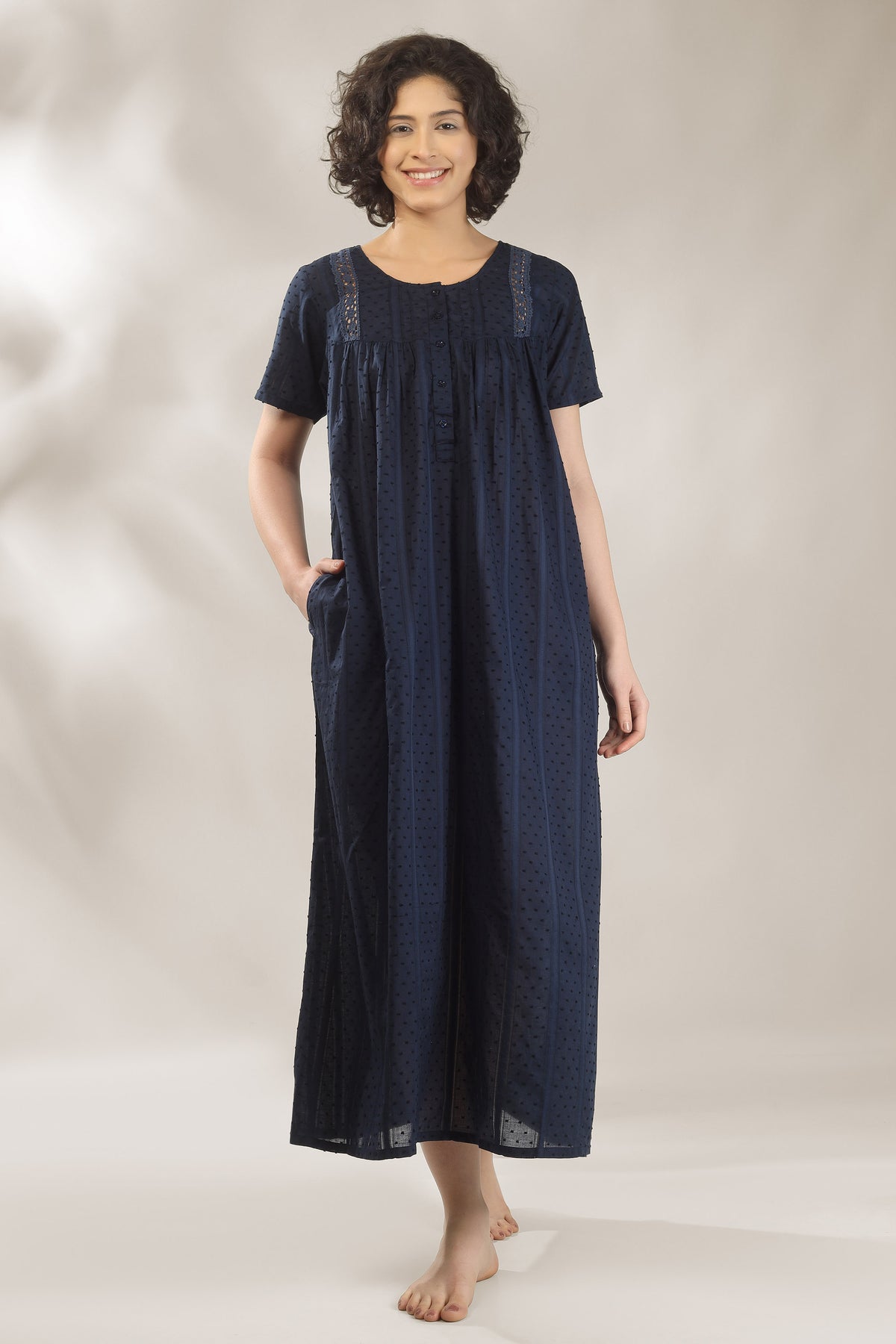 Buttercup, Nightdress