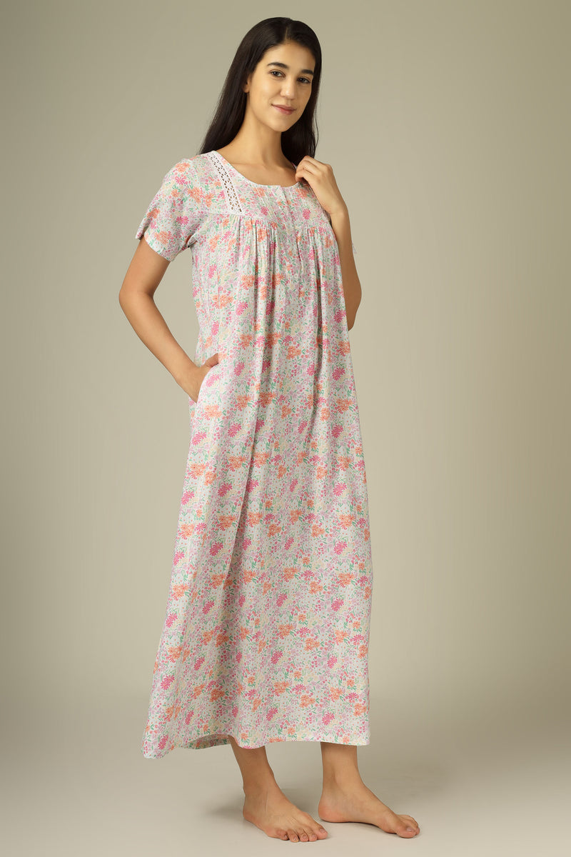 Buttercup, Nightdress