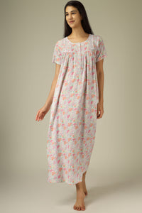 Buttercup, Nightdress