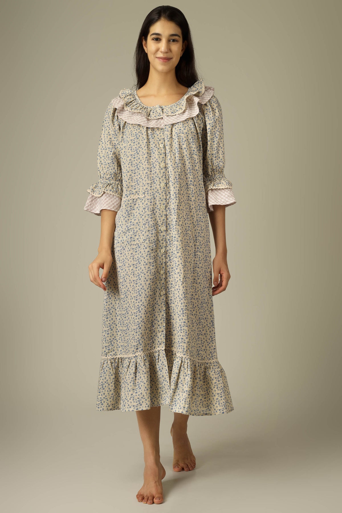Maghra, Nightdress
