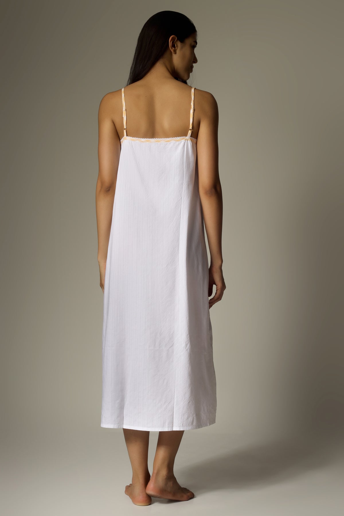 Victoria, Night Dress & Gown