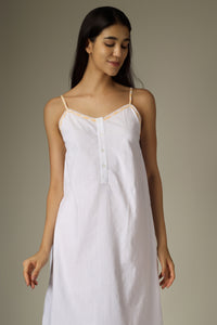 Victoria, Night Dress & Gown