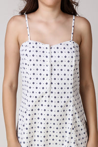 Spirit, Dress