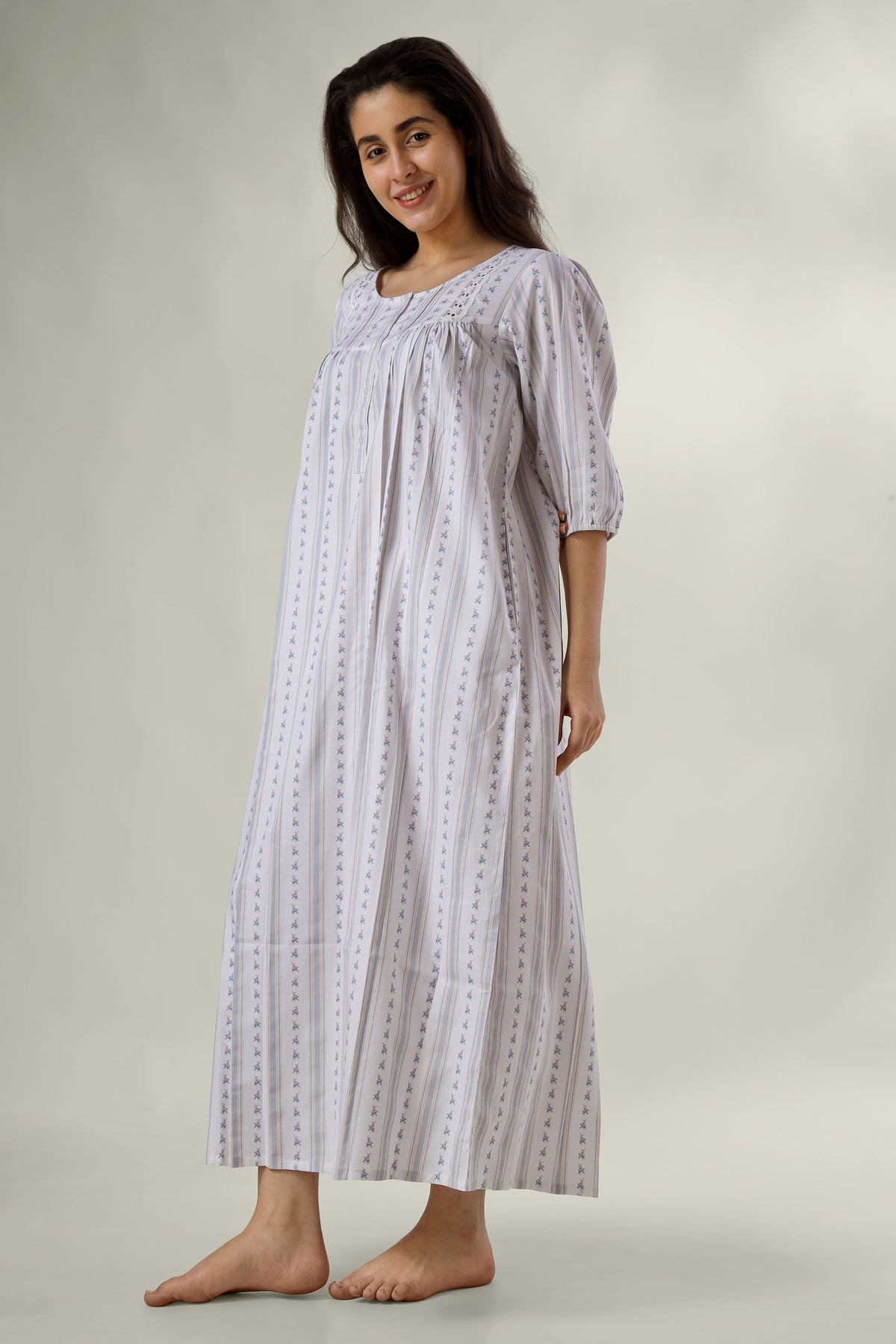 Buttercup, Nightdress