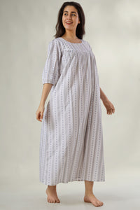 Buttercup, Nightdress