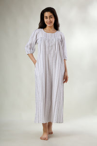 Buttercup, Nightdress