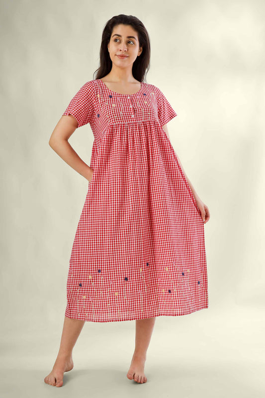 Daisy, Dress