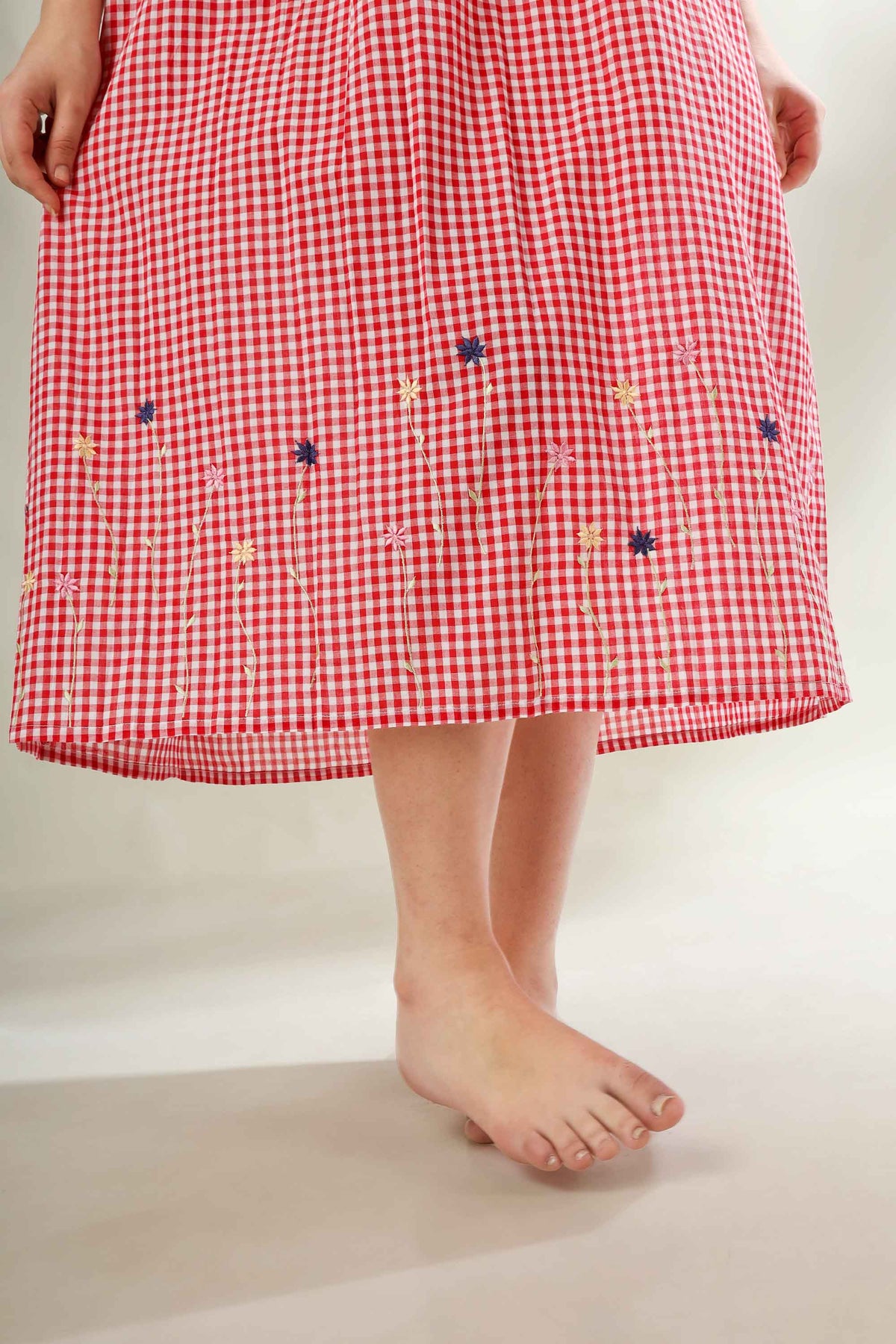 Daisy, Dress