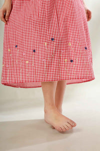 Daisy, Dress