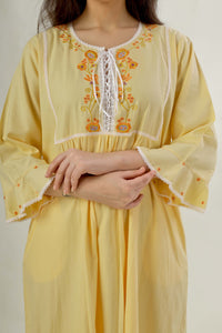 Josee, Nightdress