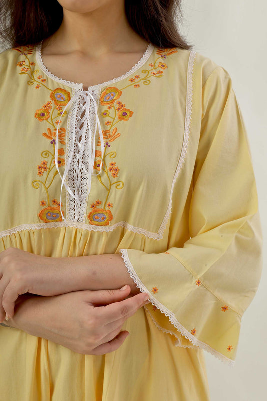 Josee, Nightdress