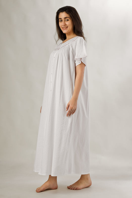 Tessa, Nightdress