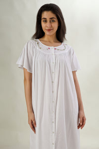 Pregita, Nightdress