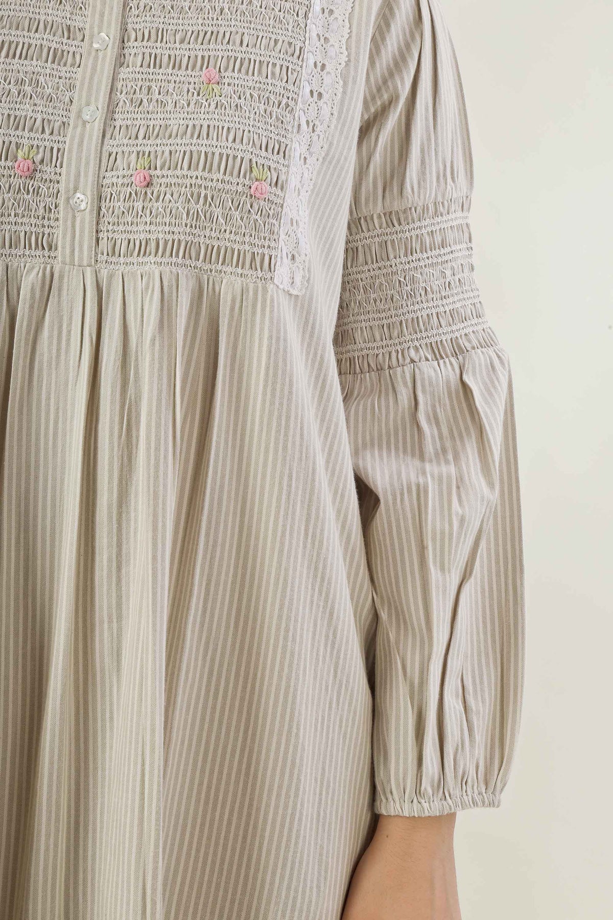 Magnolia M, Smocking Dress