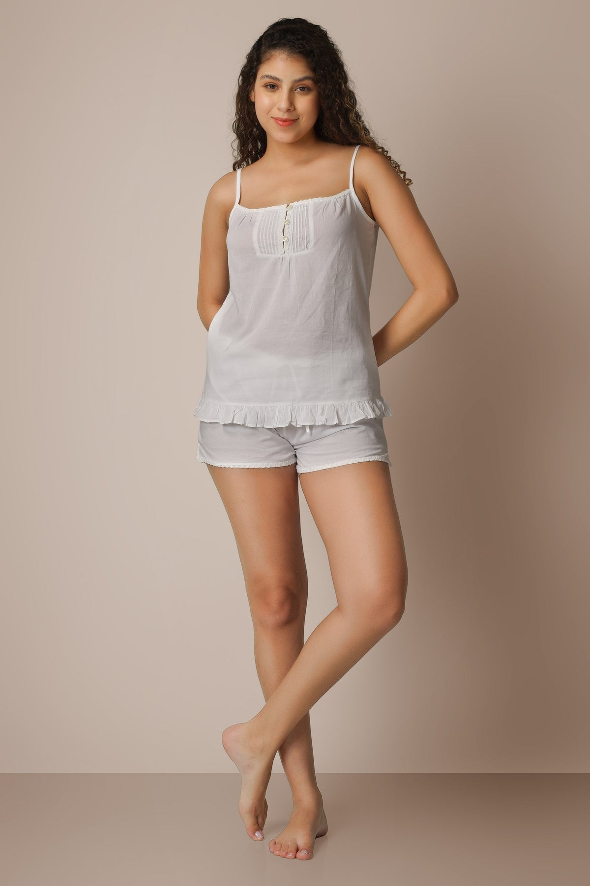 Sandra, Shorts & Top