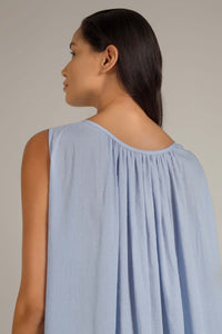 Brisa, Nightdress & Gown
