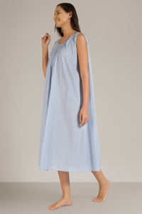 Brisa, Nightdress & Gown