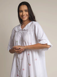 Malia, Nightdress