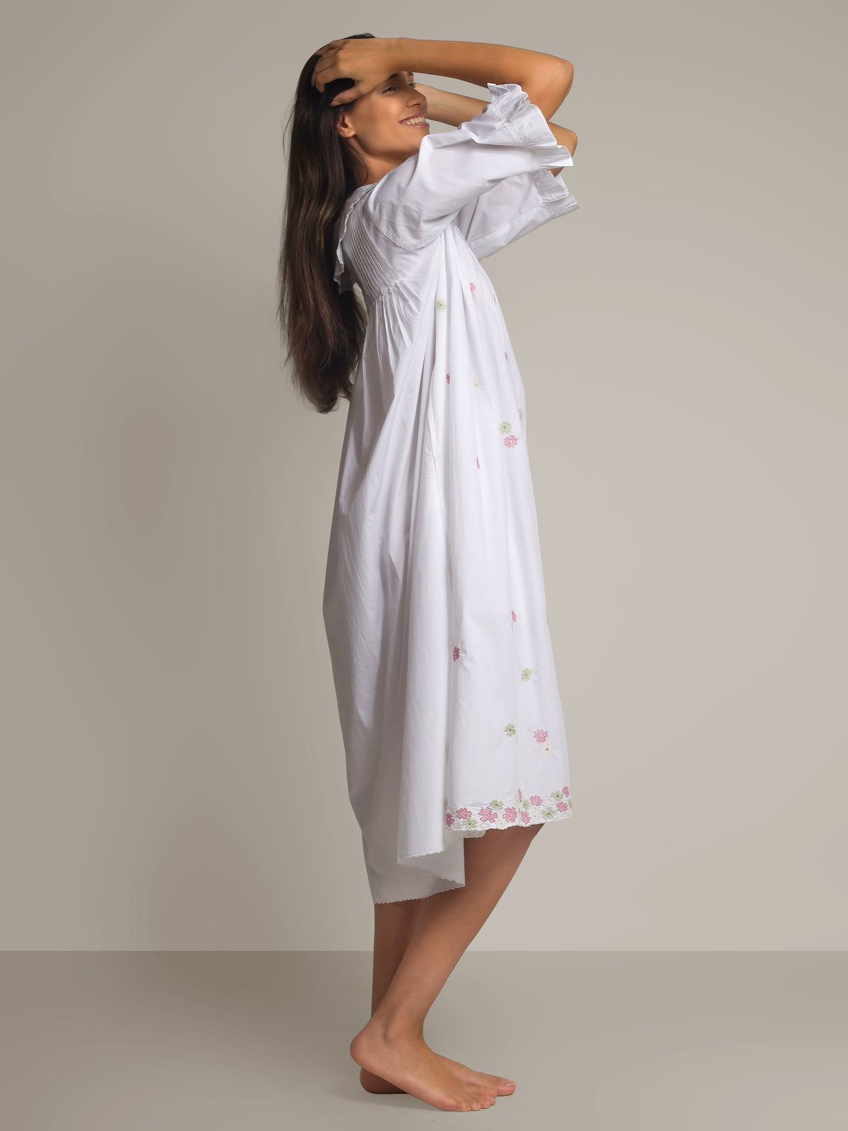 Malia, Nightdress